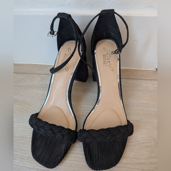 Badgley Mischka Jewel Ankle Strap Heels Open Toe Block Heel Black Flocked Sole 8 - Picture 2 of 5